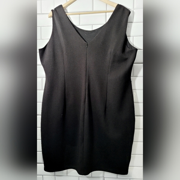 TESORO MODA Ladies Black Textured Sleeveless Pencil Straight Dress Embroidered F - Picture 5 of 7